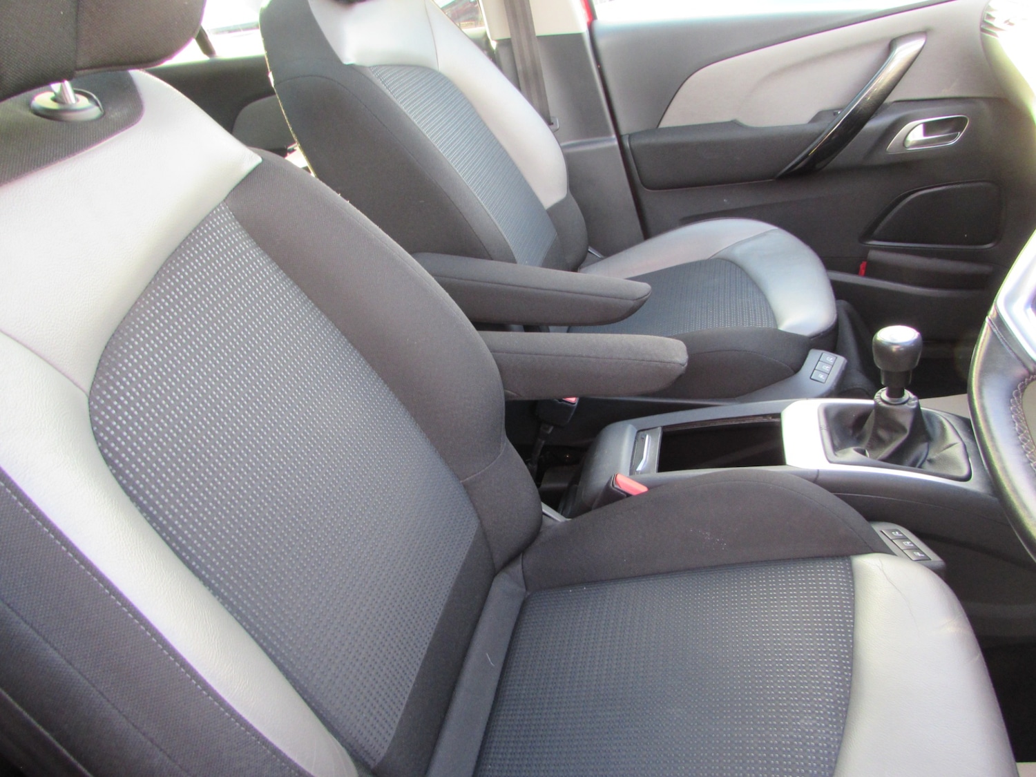 Used Citroen C4 Grand Picasso 2016 for sale - 77045801: Photo 24