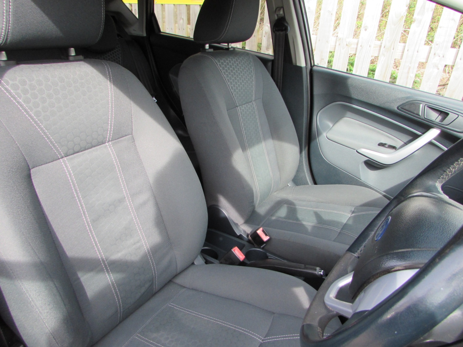 Used Ford Fiesta 2009 for sale - 77961922: Photo 2