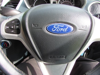 Used Ford Fiesta 2009 for sale - 77961922: Photo