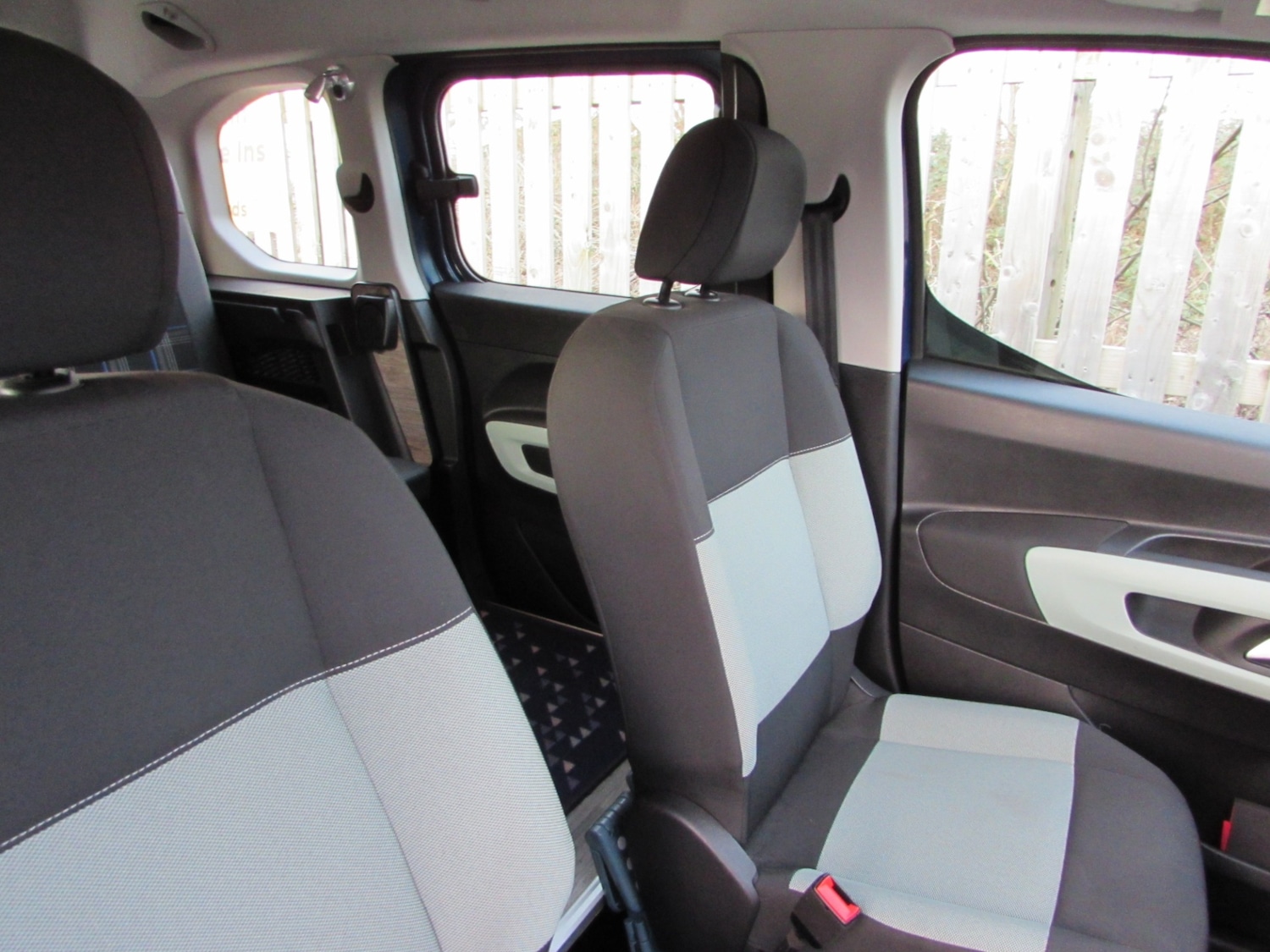 Used Citroen Berlingo 2020 for sale - 77581452: Photo 2