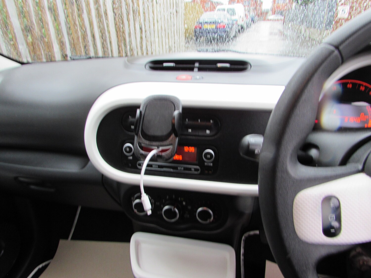 Used Renault Twingo 2015 for sale - 76578405: Photo 29