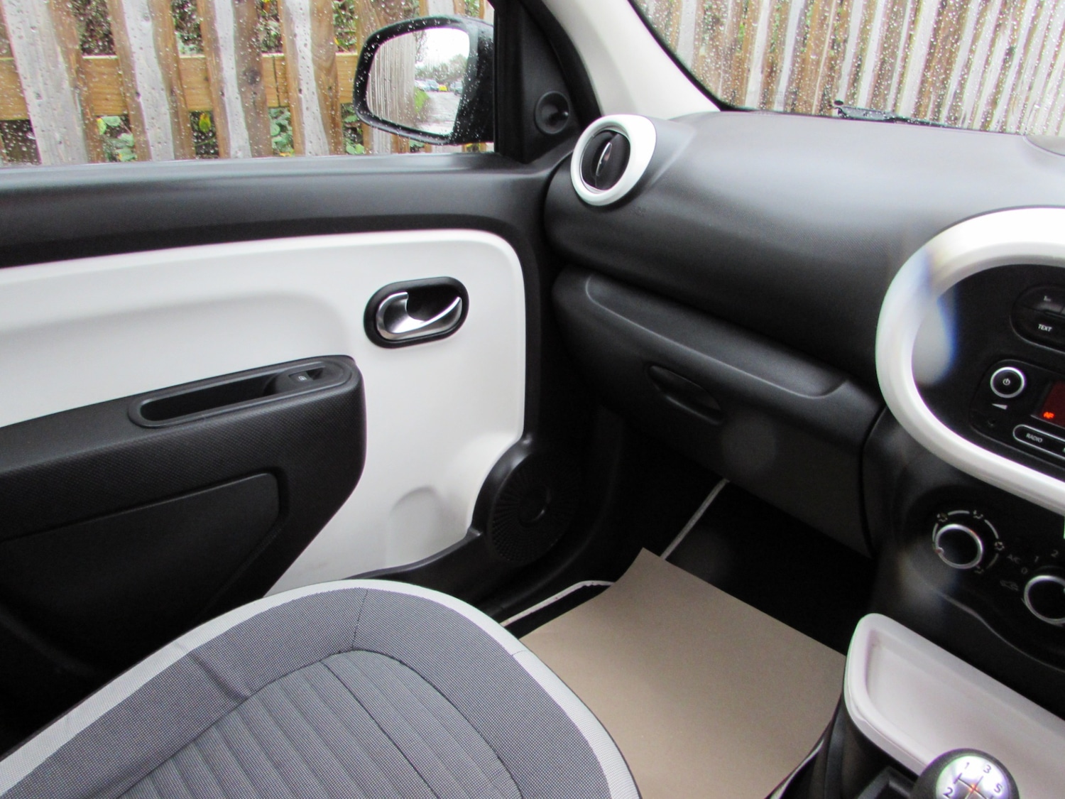 Used Renault Twingo 2015 for sale - 76578405: Photo 31