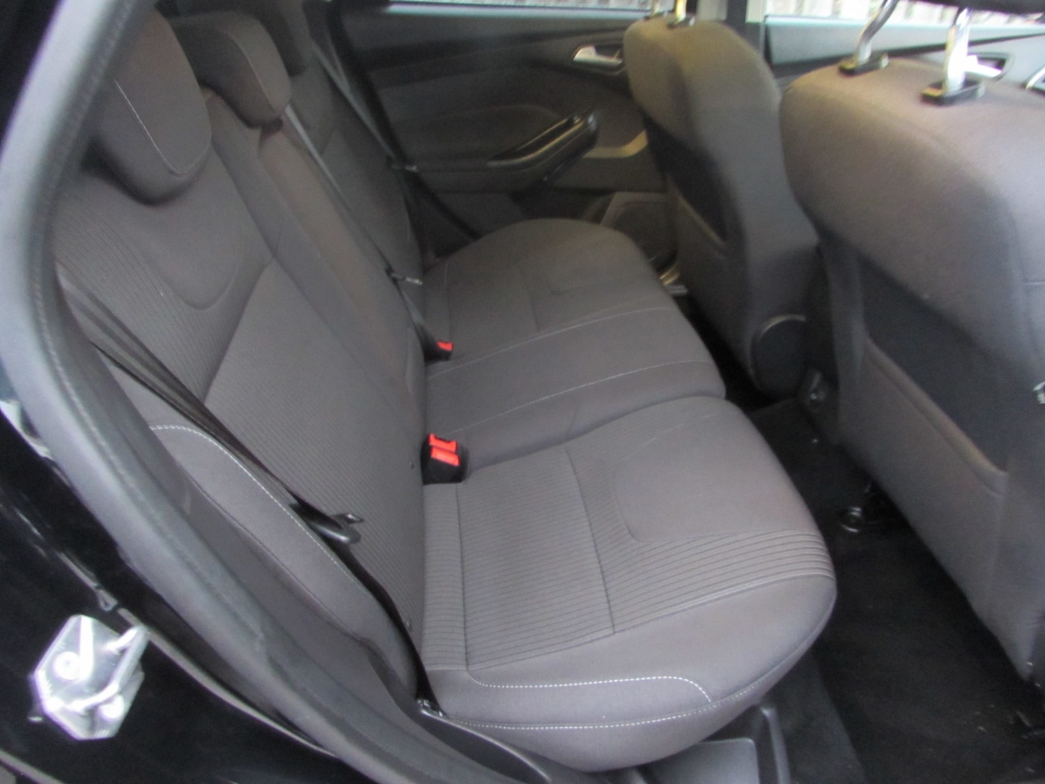 Used Ford Focus 2015 for sale - 76969831: Photo 2