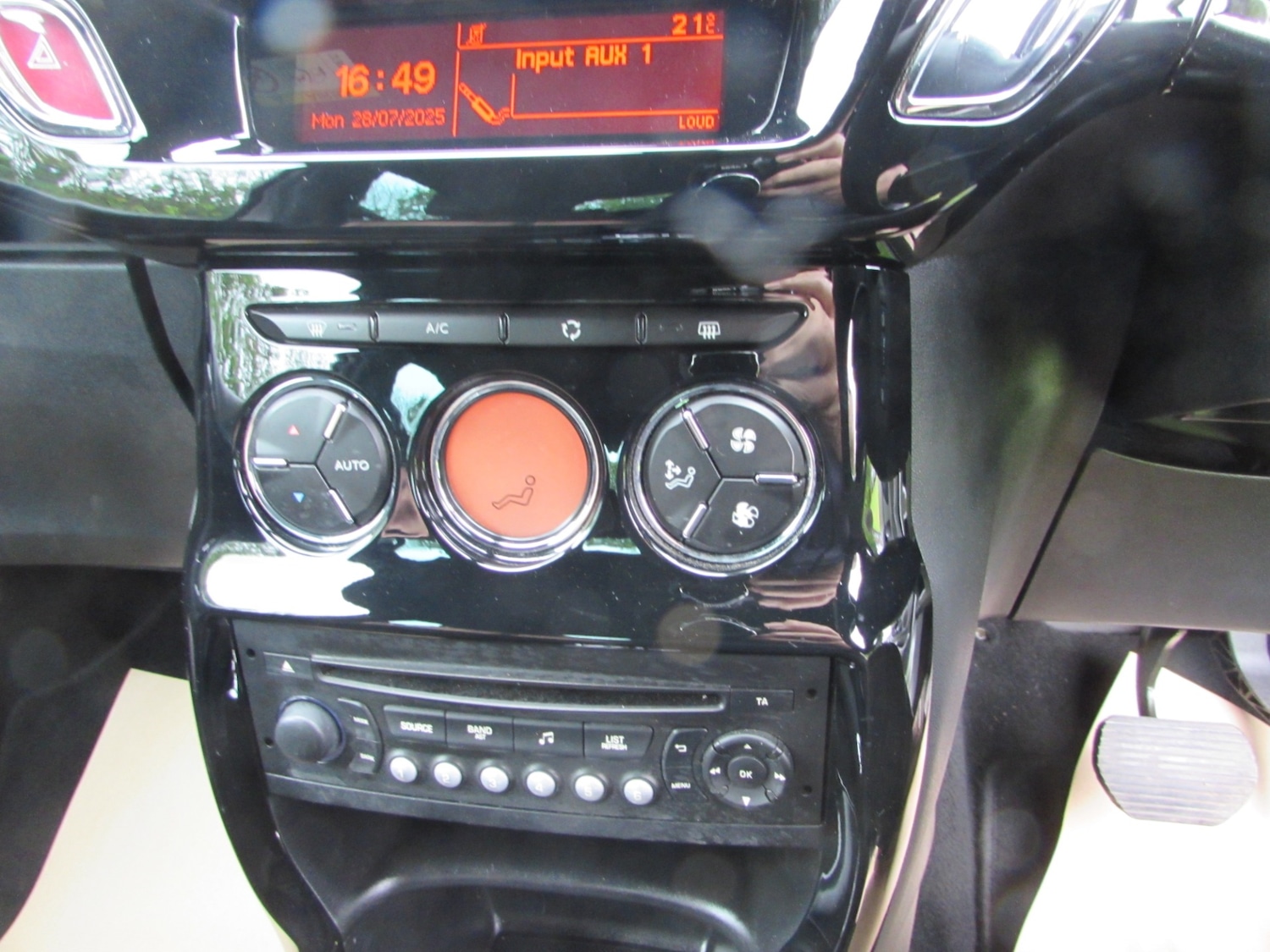 Vehicle 28