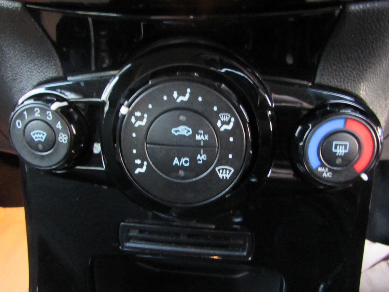 Used Ford Fiesta 2016 for sale - 76960265: Photo 50