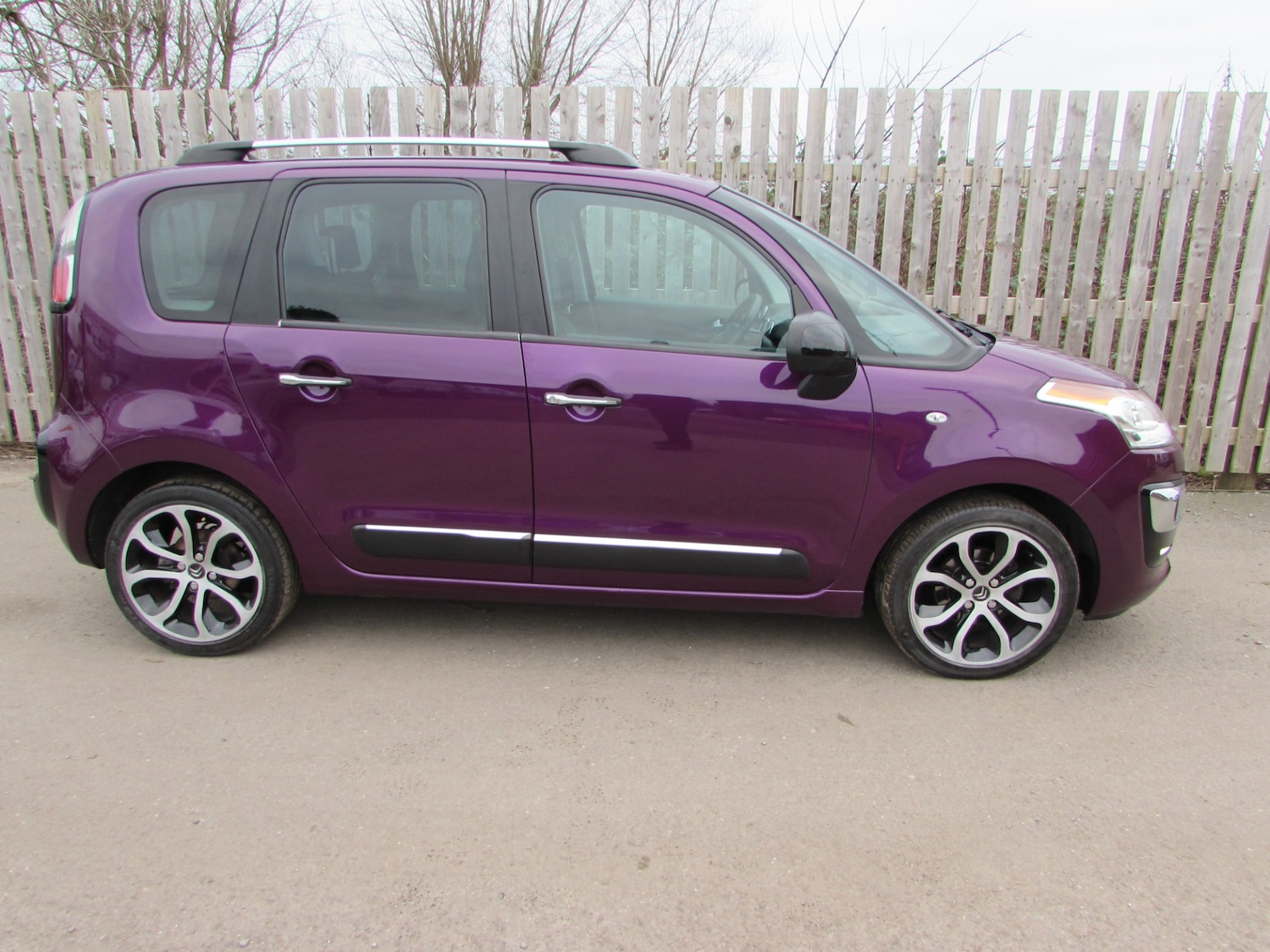 Used Citroen C3 Picasso 2017 for sale - 77077831: Photo 11