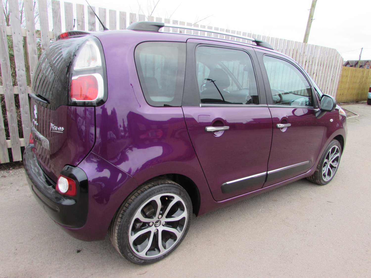 Used Citroen C3 Picasso 2017 for sale - 77077831: Photo 12