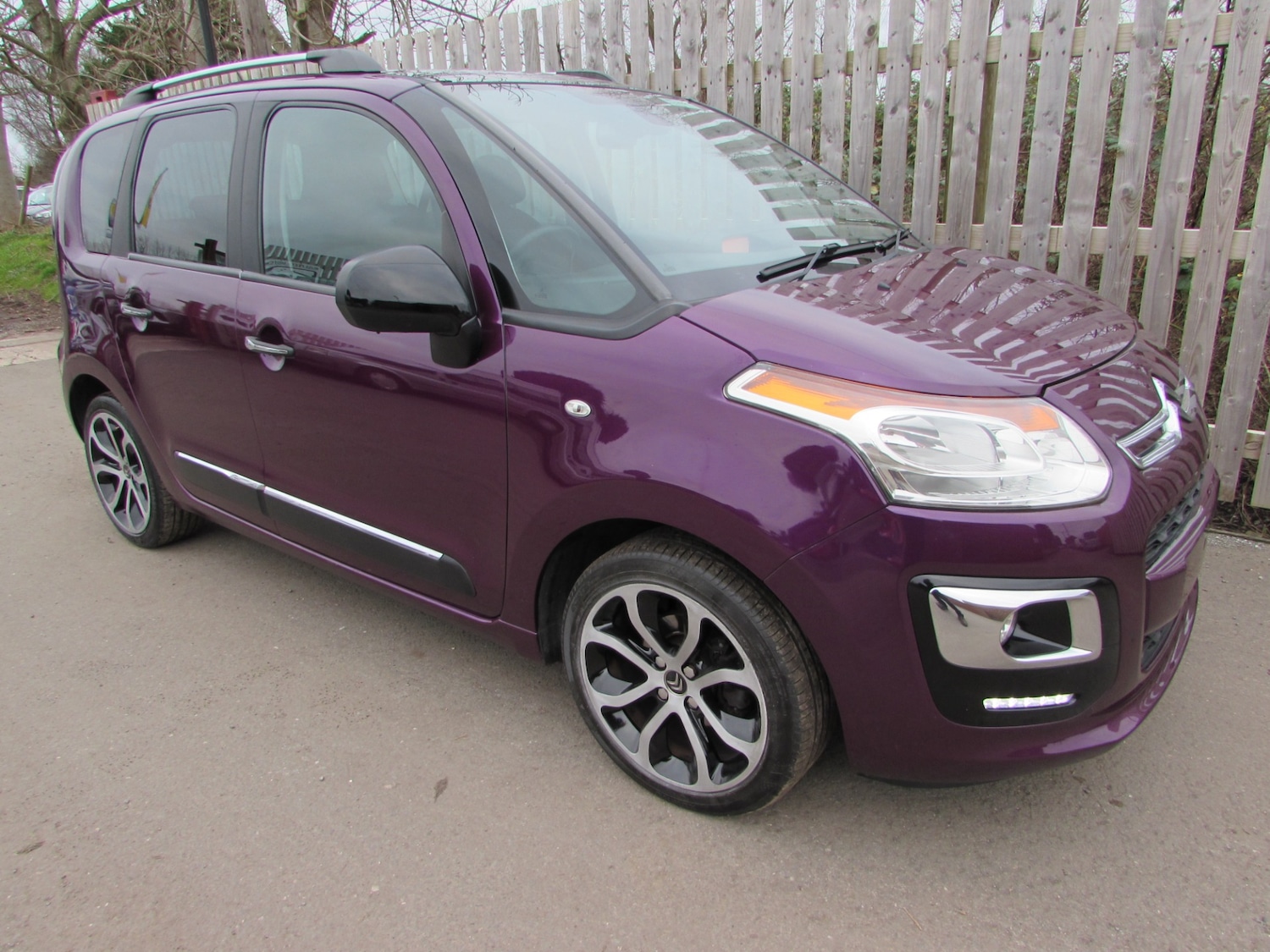 Used Citroen C3 Picasso 2017 for sale - 77077831: Photo 23