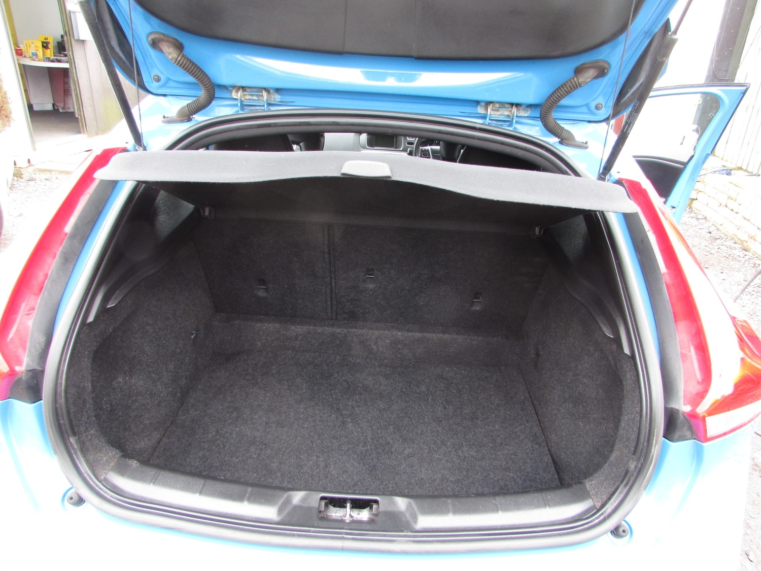 Used Volvo V40 2013 for sale - 78178325: Photo 17