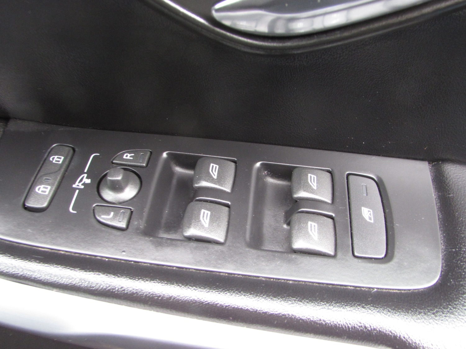 Used Volvo V40 2013 for sale - 78178325: Photo 22