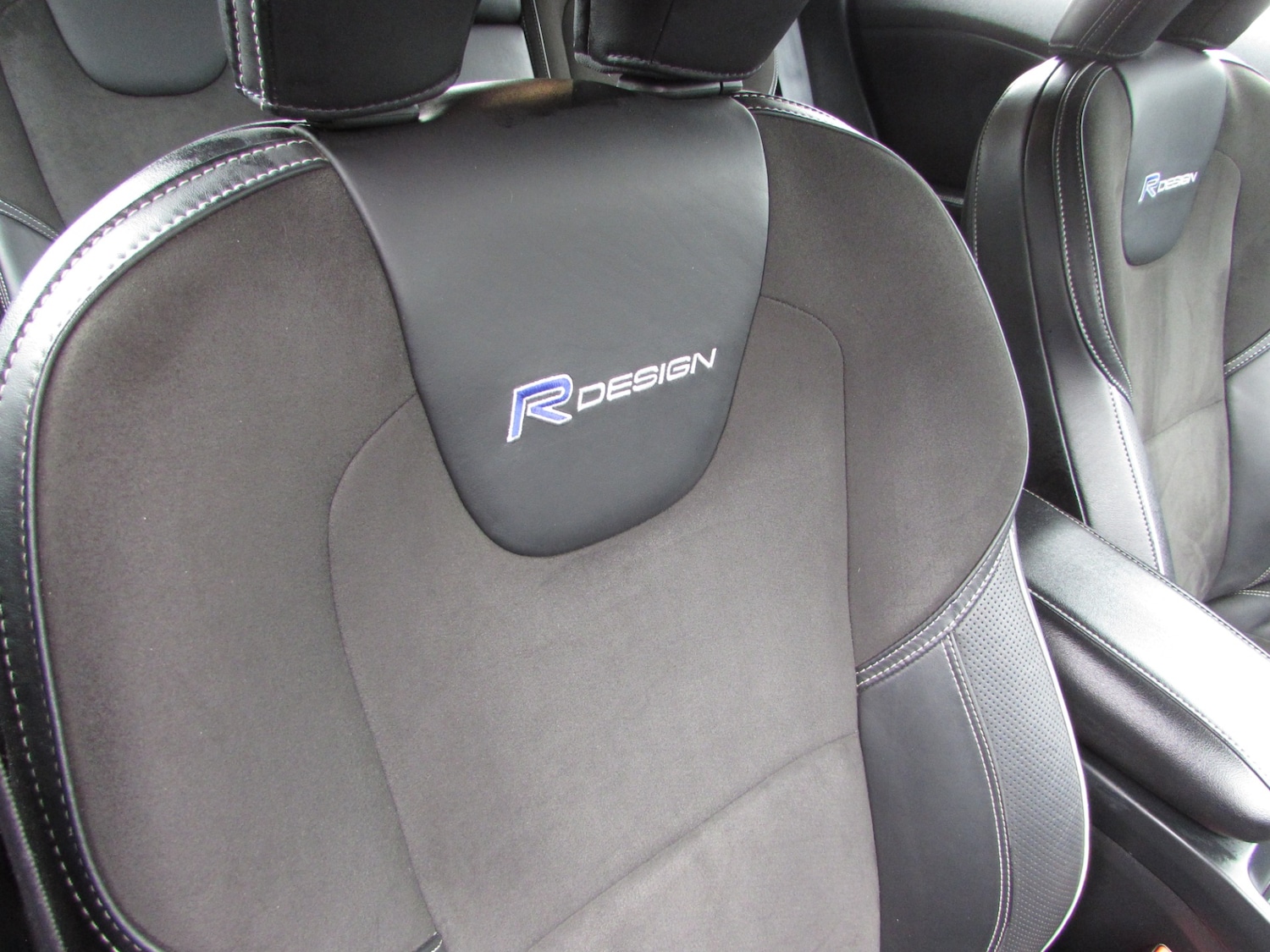 Used Volvo V40 2013 for sale - 78178325: Photo 5