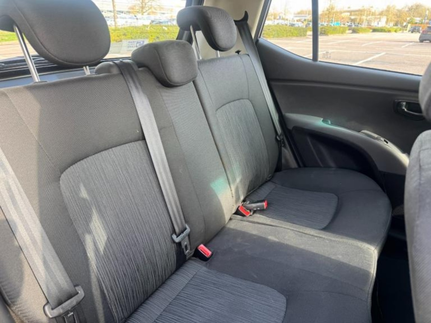 Used Hyundai i10 2013 for sale - 78218202: Photo 8