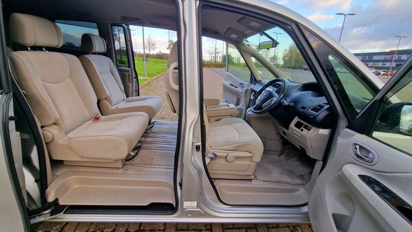 Used Nissan Serena 2024 for sale - 74801030: Photo 10