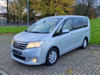 Used Nissan Serena  for sale - 74801030: Photo