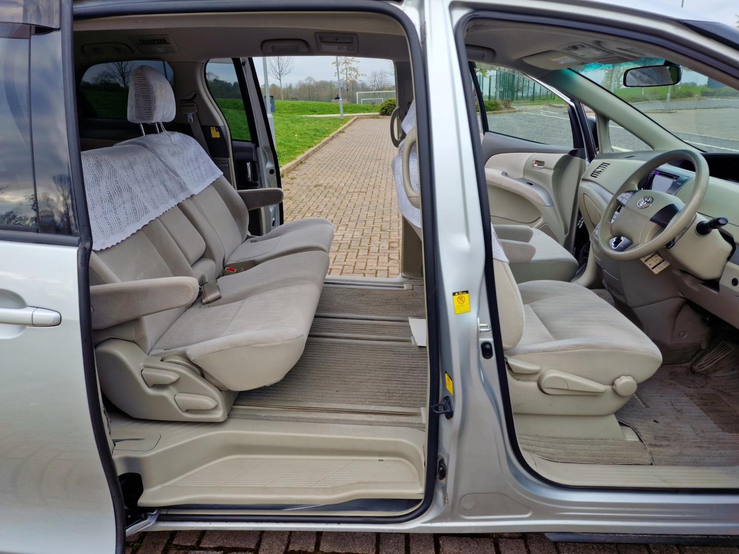 Used Toyota Estima 2026 for sale - 78209826: Photo 9