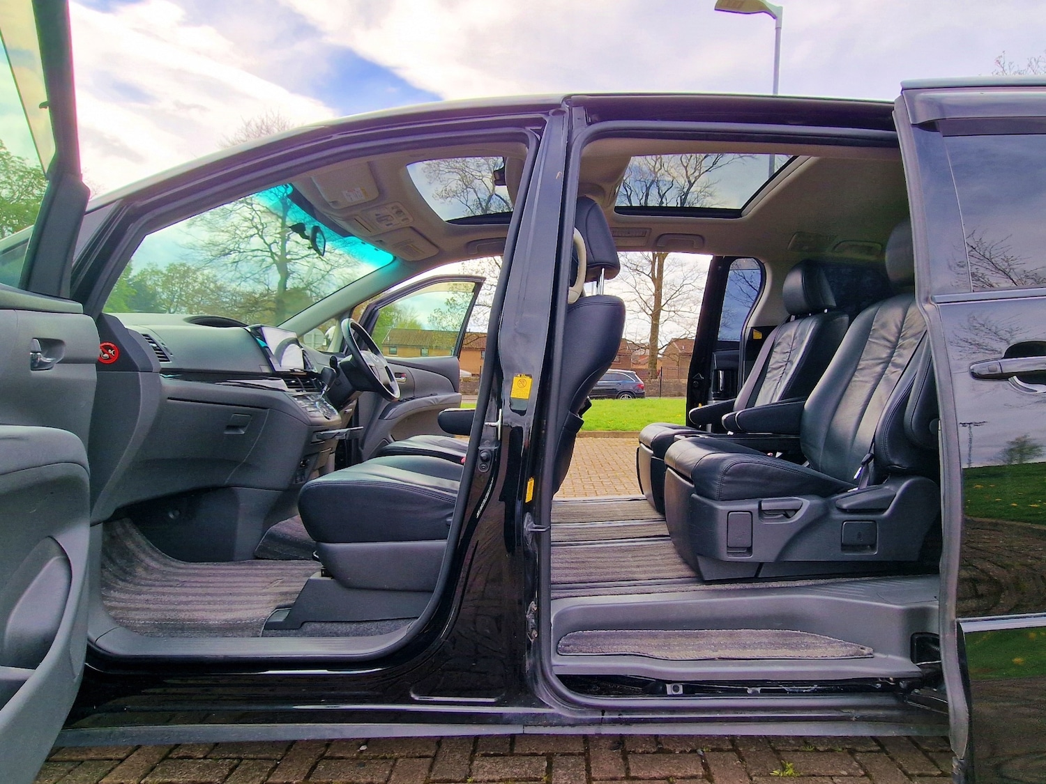 Used Toyota Estima 2012 for sale - 76857000: Photo 10