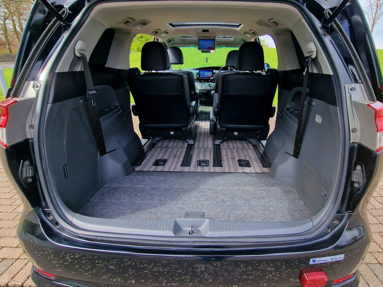 Used Toyota Estima 2012 for sale - 76857000: Photo 18