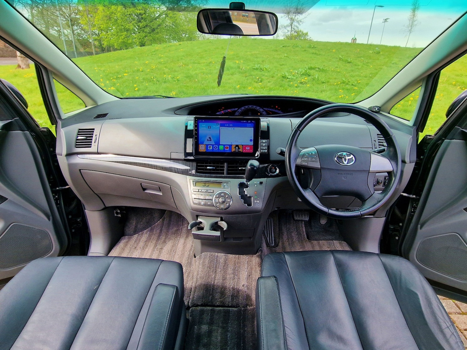 Used Toyota Estima 2012 for sale - 76857000: Photo 19