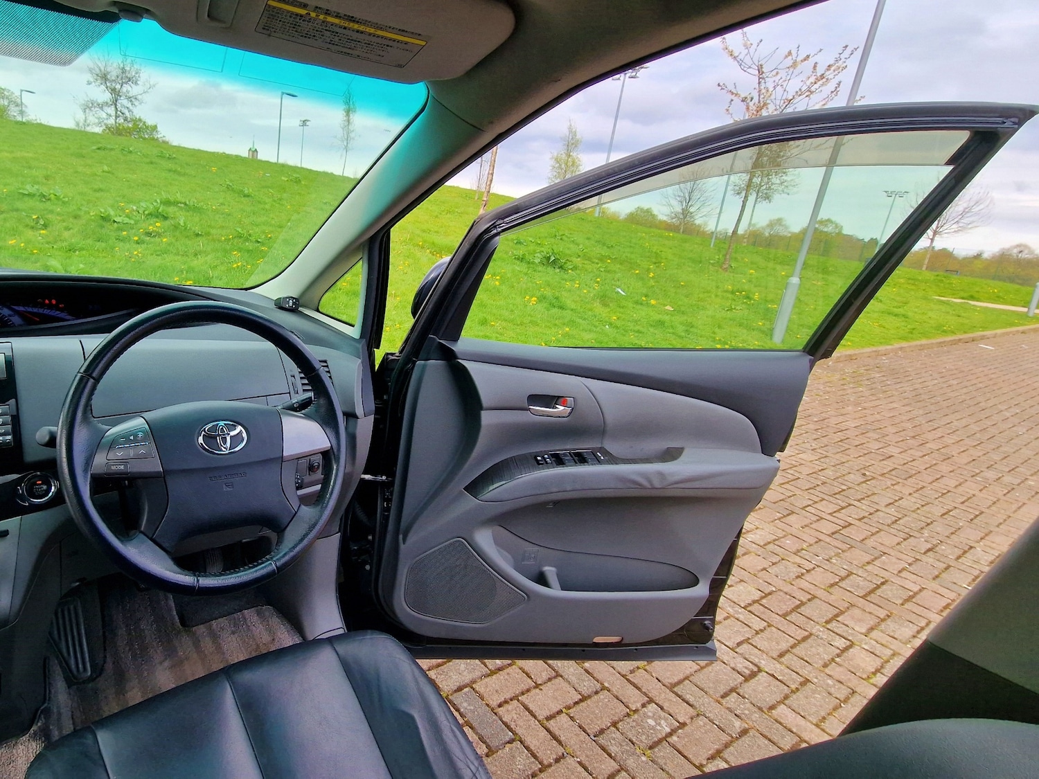 Used Toyota Estima 2012 for sale - 76857000: Photo 21