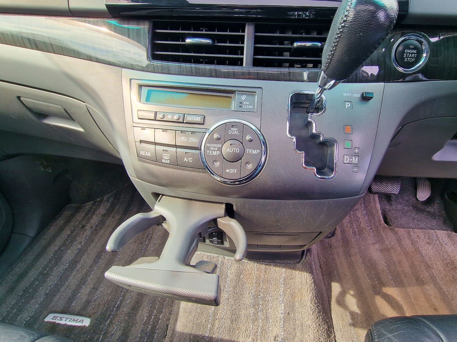 Used Toyota Estima 2012 for sale - 76857000: Photo 33