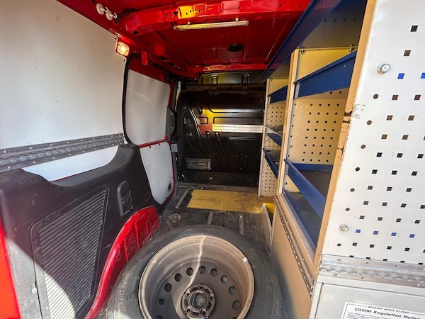 Used Ford Transit Connect 2017 for sale - 74093636: Photo 13