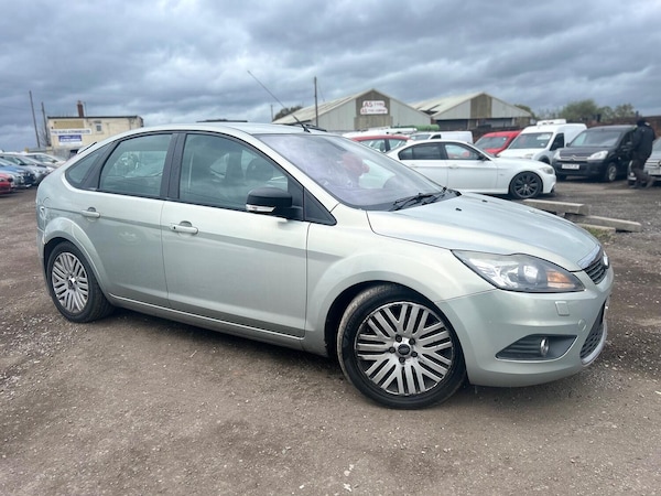 Used Ford Focus 2010 for sale - 73928564: Photo 1