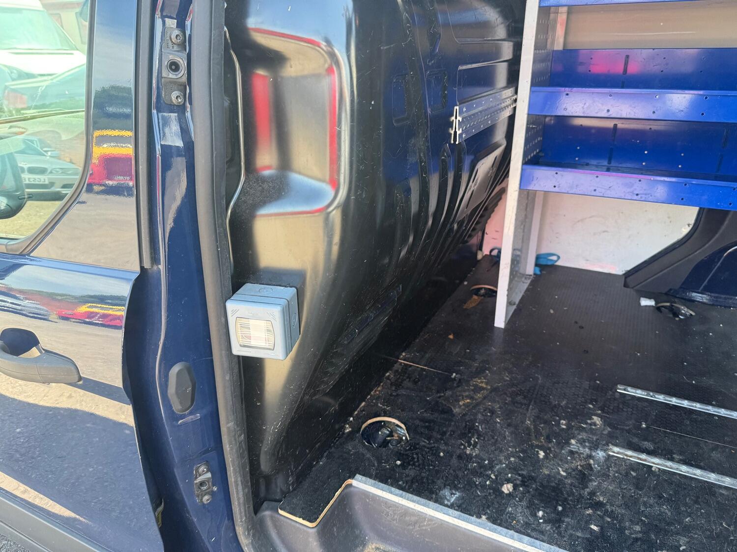 Used Ford Transit Connect 2017 for sale - 77639223: Photo 9