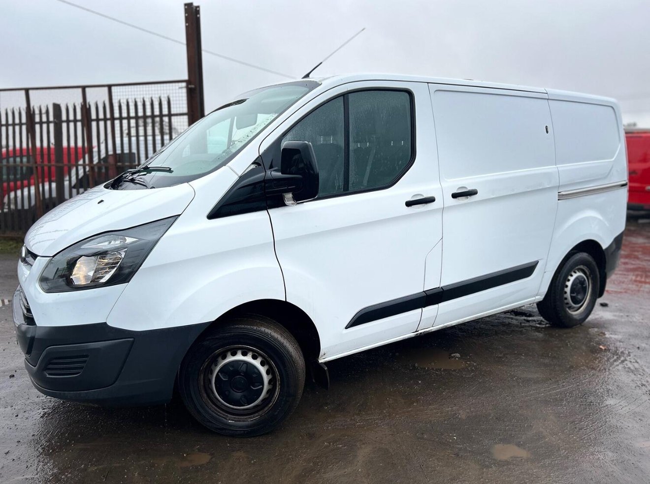 Used Ford Transit Custom 2017 for sale - 76793461: Photo 2