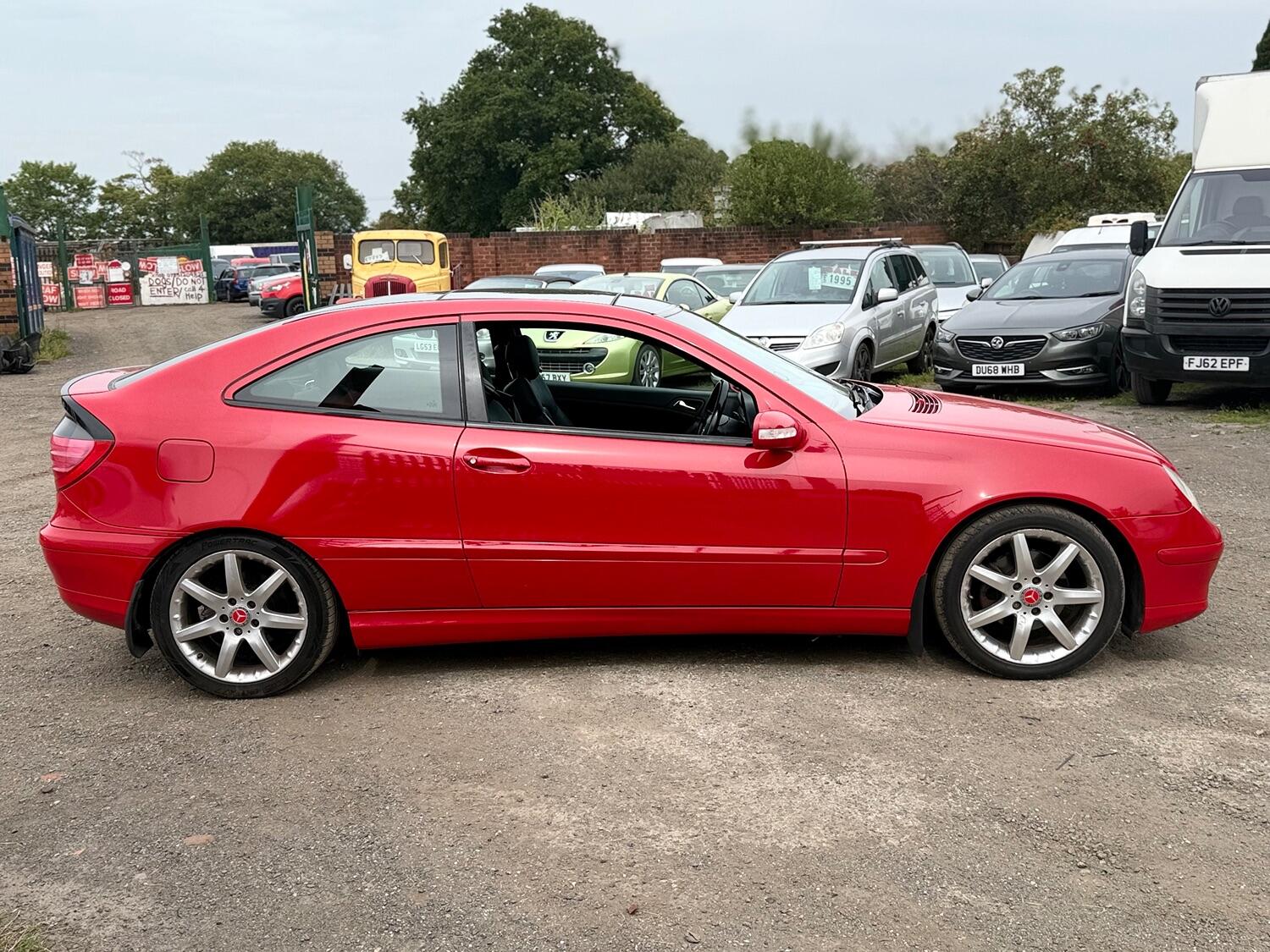 Used Mercedes-Benz C Class 2003 for sale - 77639173: Photo 3