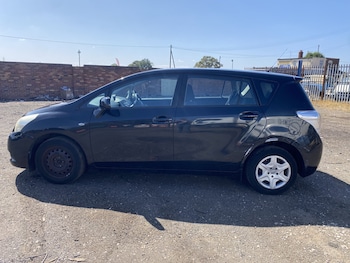 Used Toyota Verso 2009 for sale - 79614564: Photo