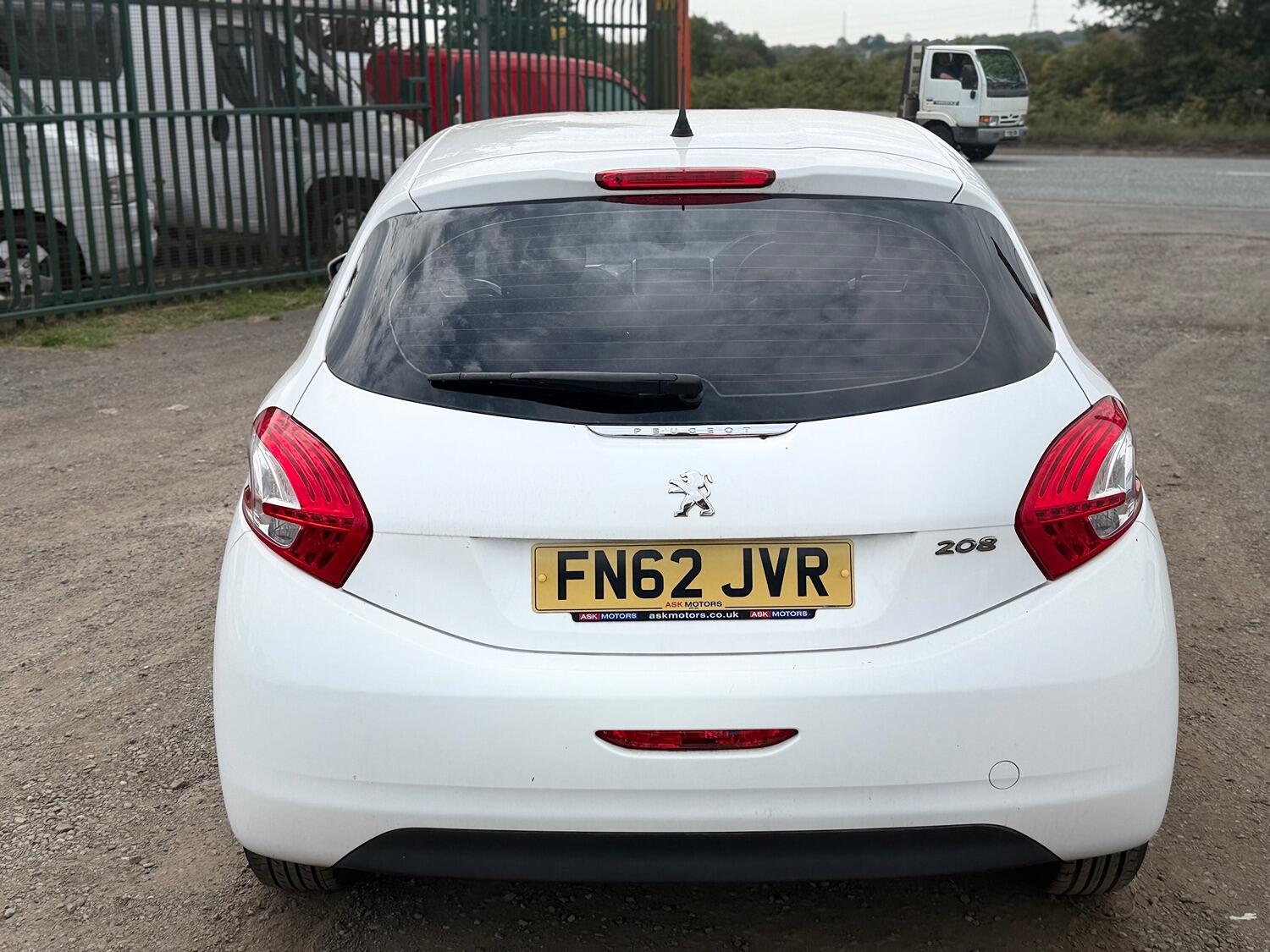 Used Peugeot 208 2012 for sale - 77639168: Photo 5