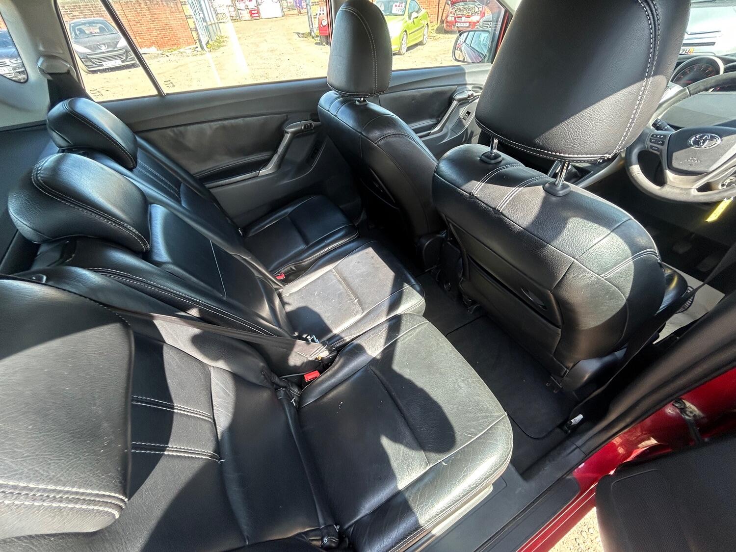 Used Toyota Verso 2010 for sale - 76793506: Photo 11