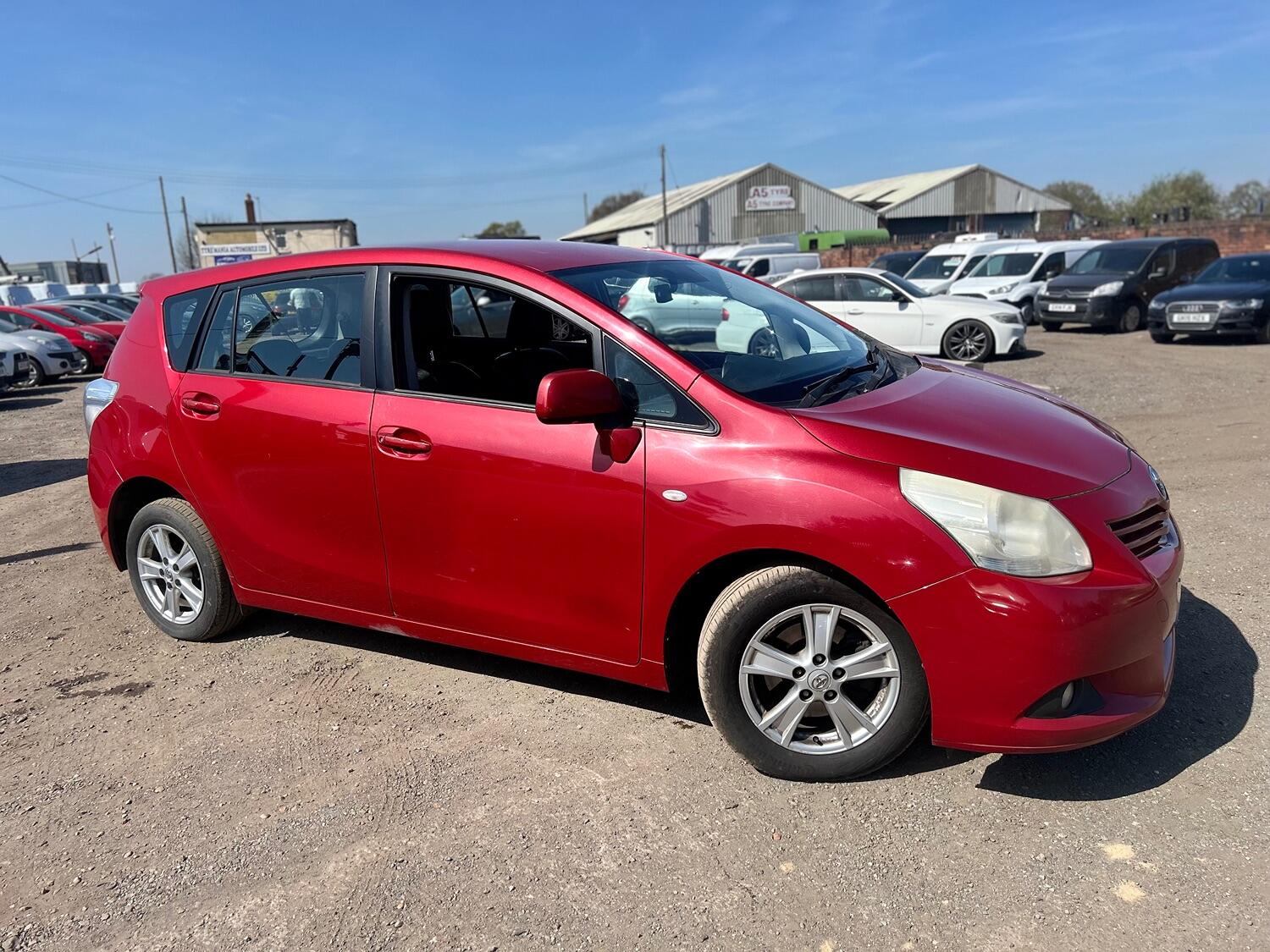 Used Toyota Verso 2010 for sale - 76793506: Photo 2
