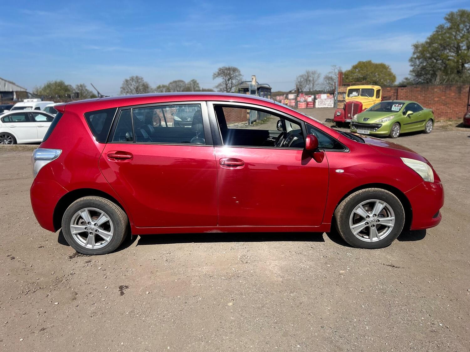 Used Toyota Verso 2010 for sale - 76793506: Photo 3