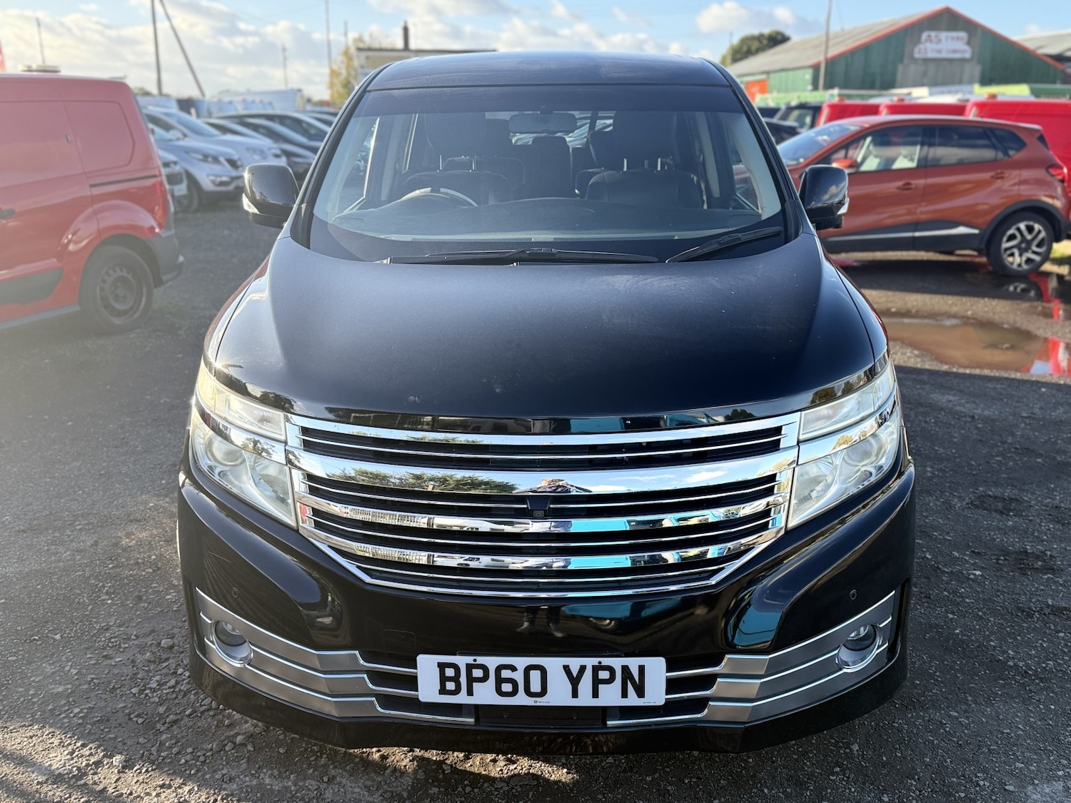Used Nissan Elgrand 2024 for sale - 77639198: Photo 3