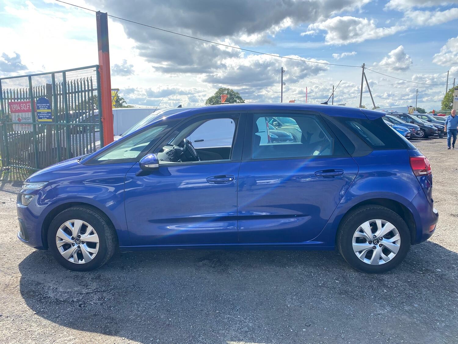 Used Citroen C4 Picasso 2016 for sale - 77639195: Photo 2