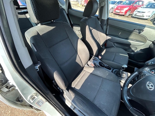 Used Hyundai i30 2010 for sale - 74133150: Photo 12
