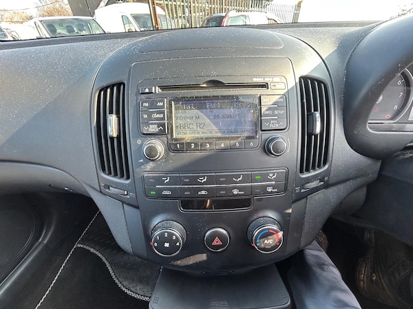 Used Hyundai i30 2010 for sale - 74133150: Photo 16