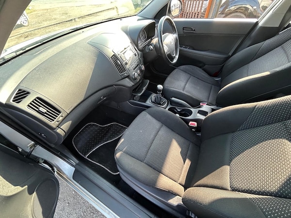 Used Hyundai i30 2010 for sale - 74133150: Photo 7