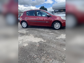 Used Renault Clio 2010 for sale - 79246617: Photo