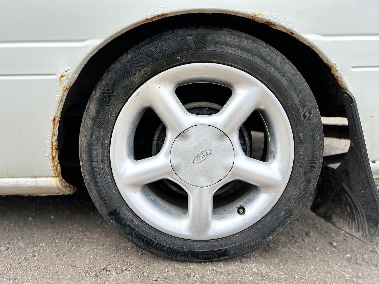 Used Ford Escort 2000 for sale - 77478111: Photo 10