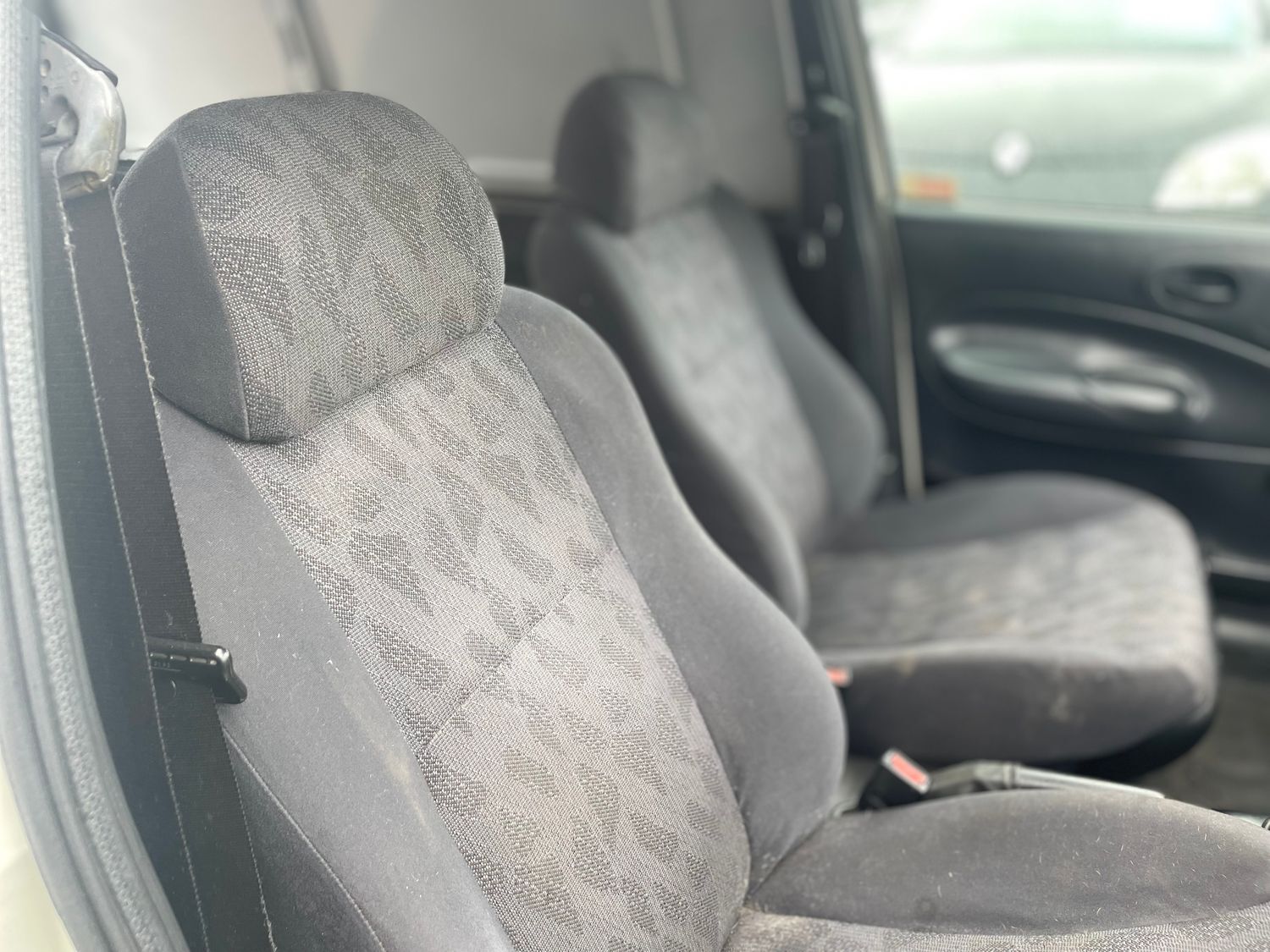 Used Ford Escort 2000 for sale - 77478111: Photo 15