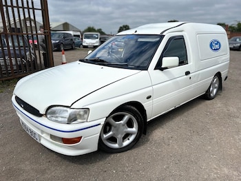Used Ford Escort 2000 for sale - 77478111: Photo