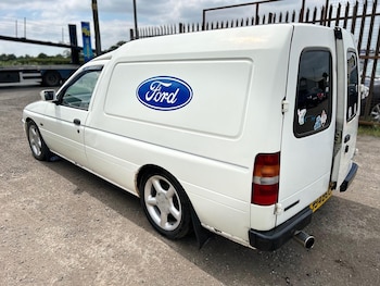 Used Ford Escort 2000 for sale - 77478111: Photo