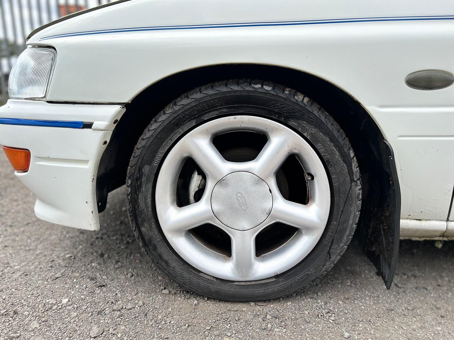 Used Ford Escort 2000 for sale - 77478111: Photo 9