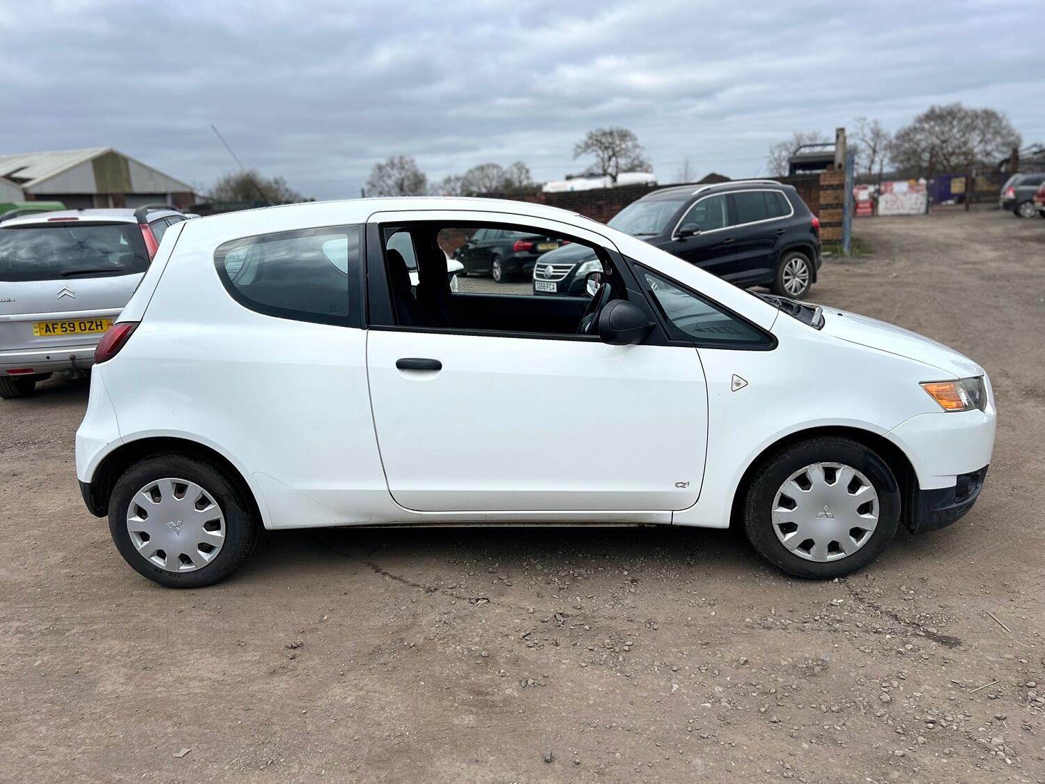 Used Mitsubishi Colt 2009 for sale - 76793475: Photo 3
