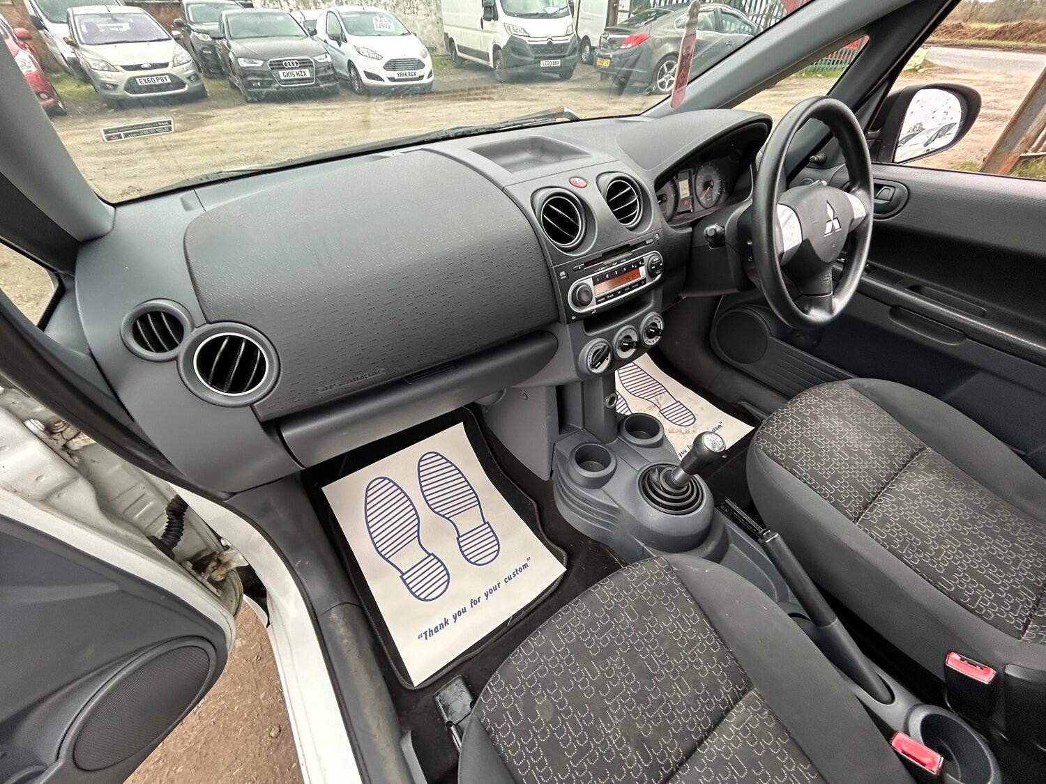 Used Mitsubishi Colt 2009 for sale - 76793475: Photo 9