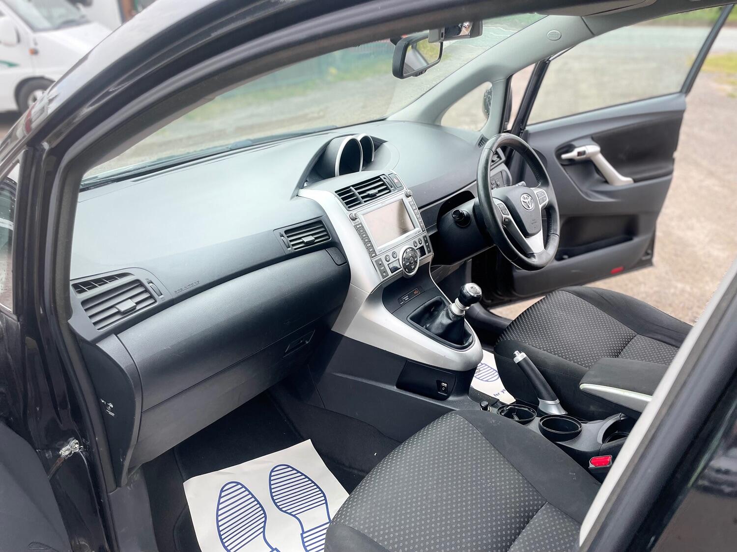 Used Toyota Verso 2011 for sale - 77639219: Photo 17