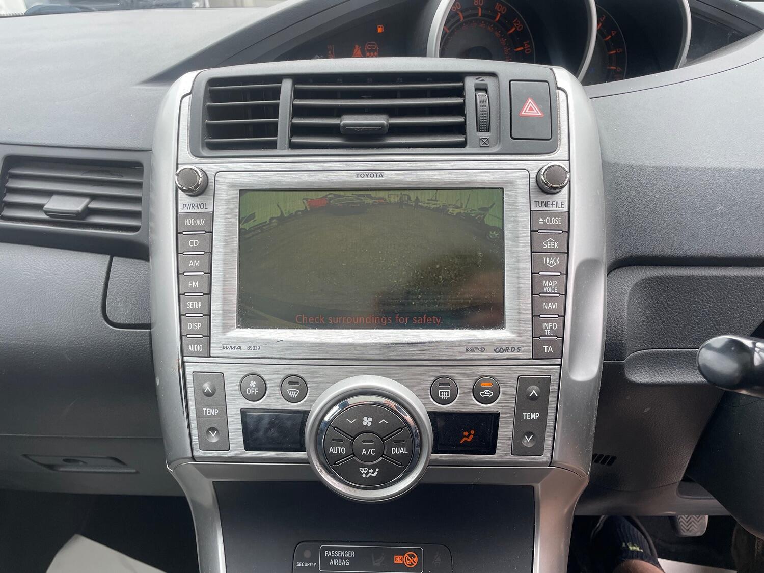 Used Toyota Verso 2011 for sale - 77639219: Photo 24