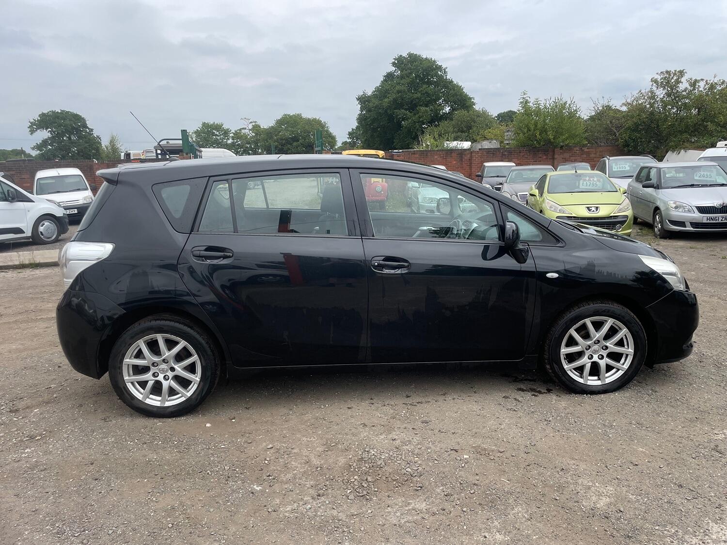 Used Toyota Verso 2011 for sale - 77639219: Photo 3